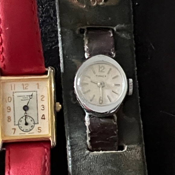 Lot Vintage ladies watches for repair Bulova timex brichot